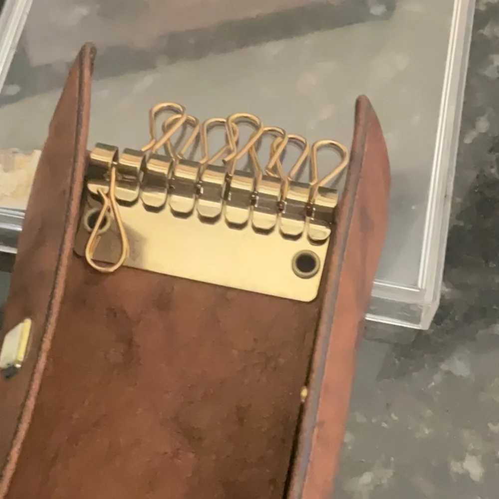 Brown Leather Key Case for Everyday Use - Picture 2 of 3